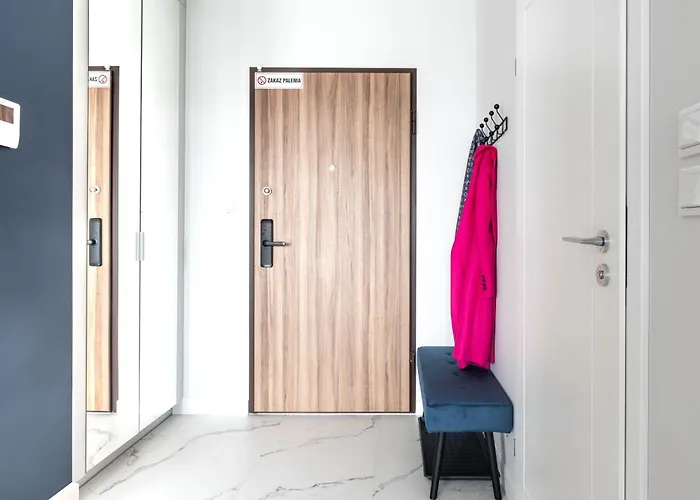 Habicha Ursus Ac Parking By Mia